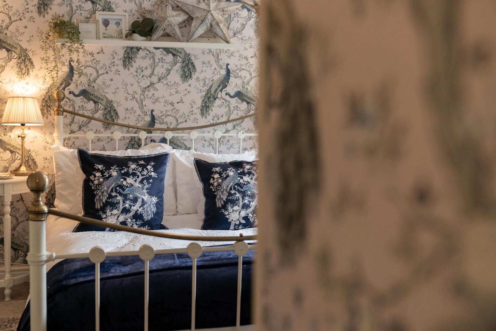Peacock Room At Field View Cottage Eccleston  외부 사진
