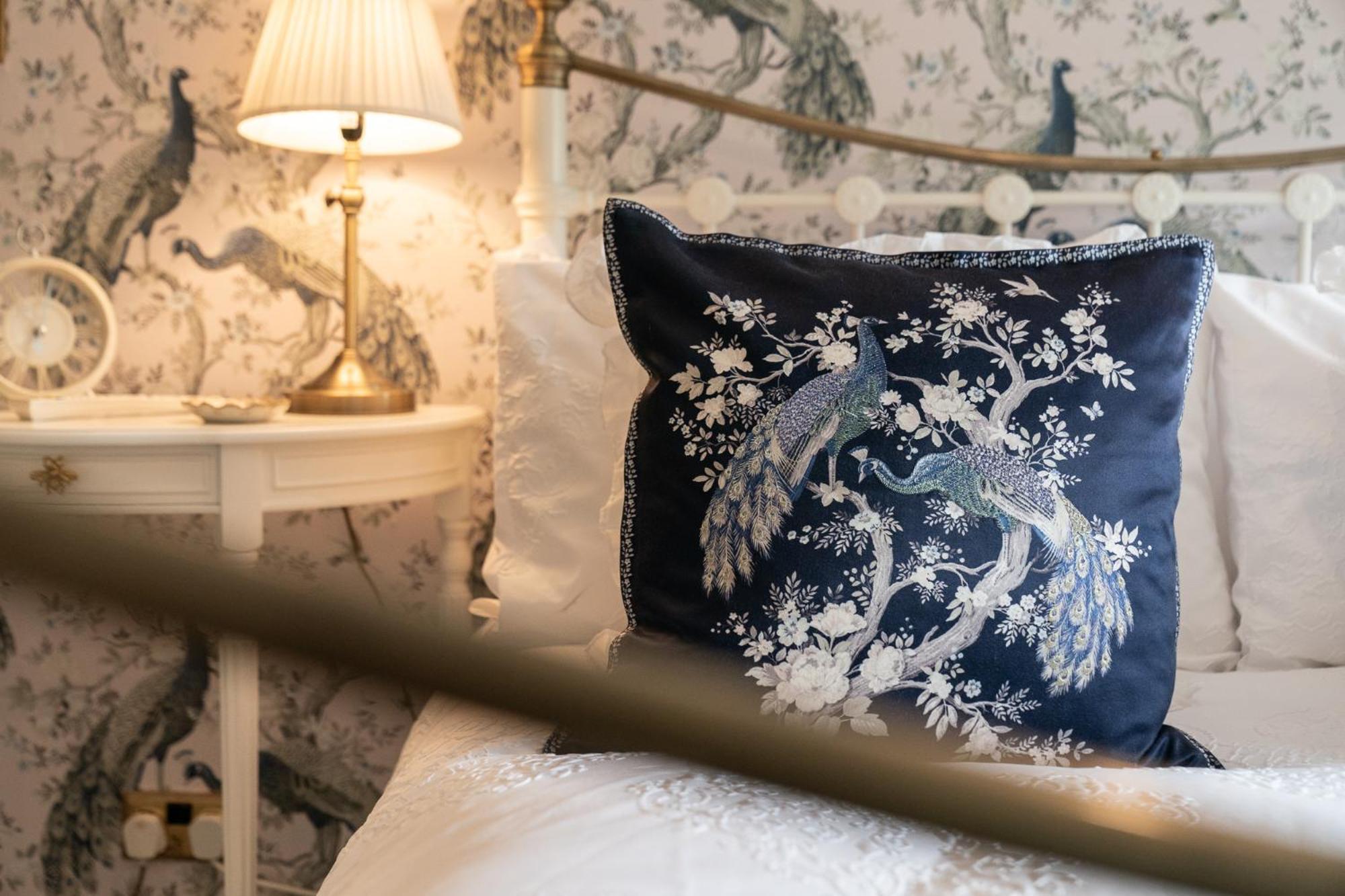 Peacock Room At Field View Cottage Eccleston  외부 사진